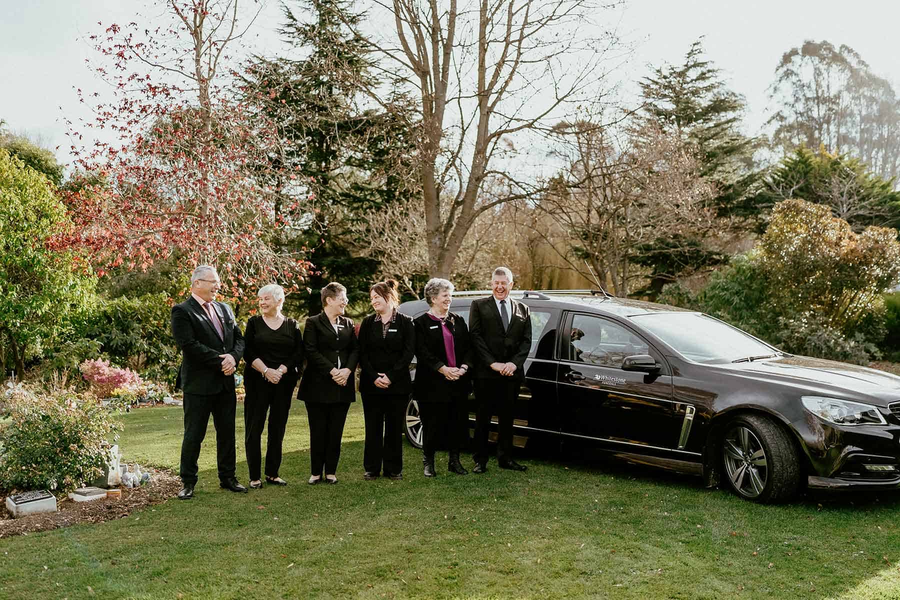 Contact-iur-team-Whitestone